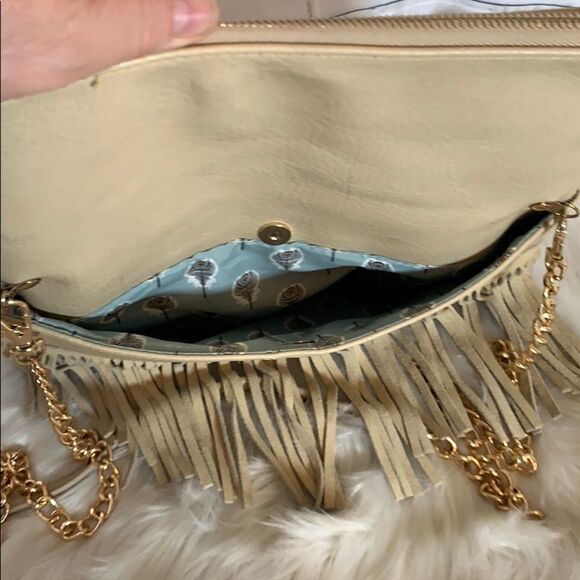 Moda Luxe Leather Fringe Foldover Crossbody Bag - Picture 7 of 7